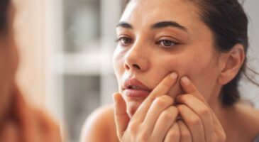 Points noirs : ces 7 soins ciblés à appliquer le soir sont validés par les dermatologues, ils déconseillent clairement de les percer