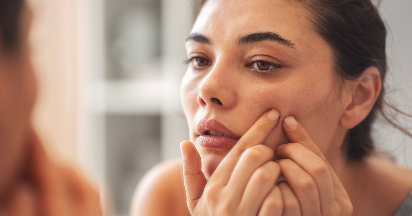 Points noirs : ces 7 soins ciblés à appliquer le soir sont validés par les dermatologues, ils déconseillent clairement de les percer