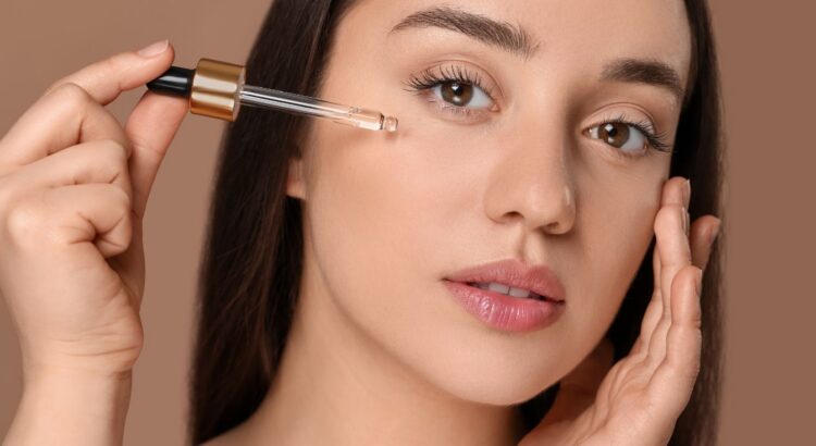 Sérum anti-rides Aroma-Zone : il explose les scores sur Beauté Test avec plus de 250 avis, tout le monde se l’arrache et les ventes explosent