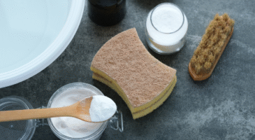 Cette poudre qu’on a tous dans notre cuisine cache 5 usages méconnus pour le corps et la maison (testés et approuvés !)