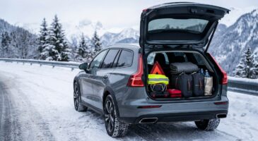 Départs vacances de Noël aujourd&rsquo;hui : ce kit auto est obligatoire en voiture, il évite amende, panne et longue nuit bloquée