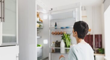 Cette erreur de ménage courante rend votre frigo plus sale… et met vos aliments en danger sans que vous le sachiez