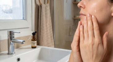 Les plus de 30 ans s’arrachent ce sérum anti‑rides à moins de 25 € : « 5 ans de rides en moins en seulement 2 mois »
