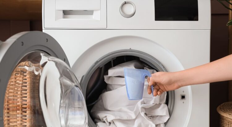 Cette lessive validée par l’UFC-Que Choisir lave mieux qu&rsquo;une marque culte vendue partout, et coûte deux fois moins cher par lavage