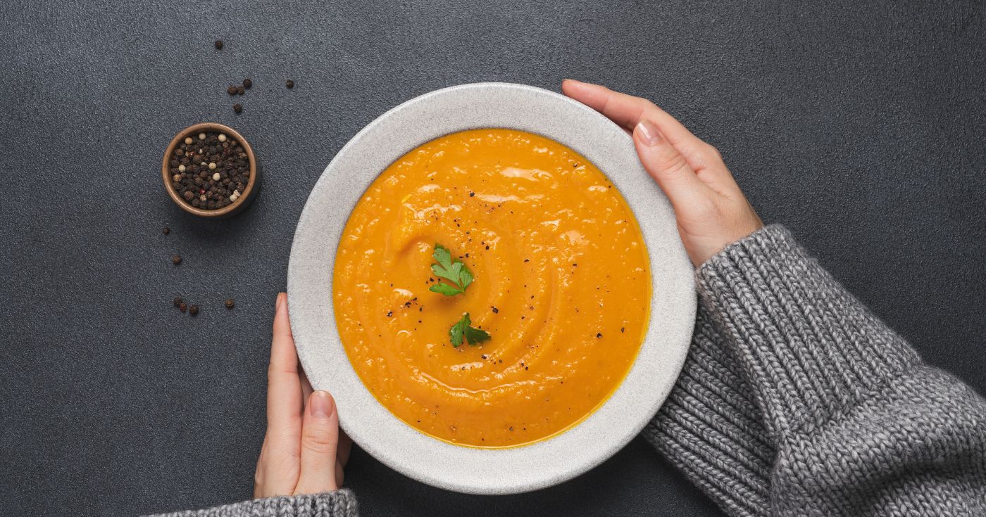 Ces soupes d’hiver, plébiscitées par les nutritionnistes, sont idéales le soir (mais la plus saine n’est pas celle qu’on croit)