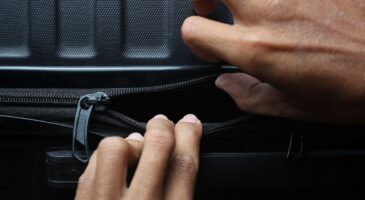 Vacances de Noël 2025 : Ce bagage cabine vendu chez Action à 20€, cache un détail qui peut ruiner votre prochain vol