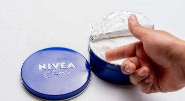 J’ai mis de la crème Nivea sur mes mains chaque soir pendant 30 jours : ces changements inattendus m’ont bluffée