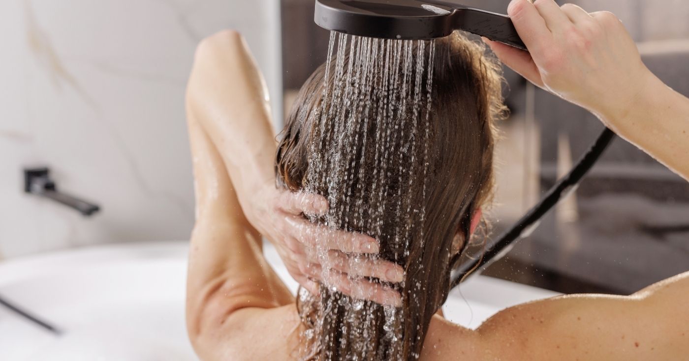 Je galérais depuis des années avec mes cheveux gras : ce changement radical a tout changé pour moi