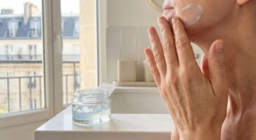 À 45 ans, plus une ride apparente : ce soin Nuxe à l’acide hyaluronique change tout en quelques semaines (mais pas comme prévu)