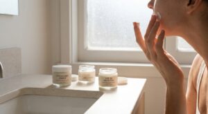 À 30 ans, aucune ride : ces crèmes anti-âge à adopter dès maintenant pour garder cette peau lisse que tout le monde vous envie