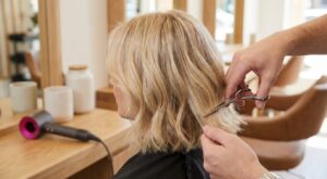 Ce carré souple dont raffolent les coiffeurs gonfle les cheveux fins et rajeunit le visage, mais peu de femmes osent le tenter
