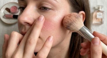 Ce geste make-up validé par les pros pour un blush crème qui tient vraiment toute la journée (sans effet plâtre)