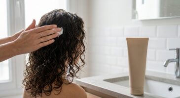 Ce soin sans rinçage signé Eleven Australia aux 11 bienfaits va tout changer si vos cheveux restent secs malgré tous vos produits