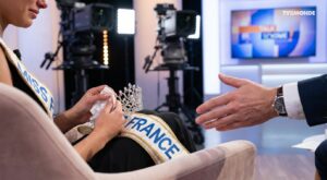 Miss France 2026 en larmes sur TV5 Monde : cette phrase sur Ahmed Sylla la fait totalement craquer en plein direct