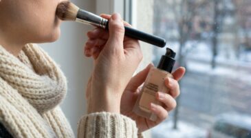 Peau qui pèle, teint qui craque : ces bases hydratantes testées par une pro changent tout en hiver (surtout la n°3)