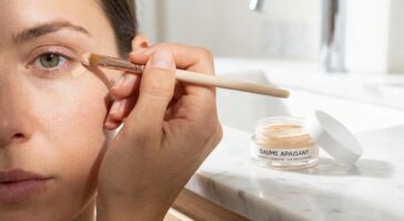Si ton œil pleure dès que tu te maquilles, ce geste de pro sur cette zone cachée pourrait enfin sauver ton make-up