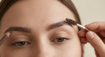 Voici le type de sourcils qui rajeunit d’un coup : en 2026, les pros ne jurent plus que par cette forme pour un visage plus jeune