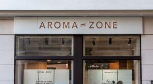 Aroma-Zone : cet actif anti-âge à moins de 8 euros est recommandé par les dermatologues (il remplace vos crèmes de luxe !)