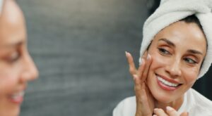 Aroma-Zone : Ce soin à 6€ est le clone exact d&rsquo;un sérum iconique qui coûte 5 fois plus cher (c&rsquo;est bluffant !)