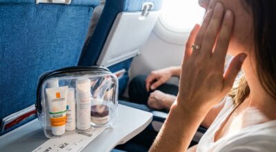 Avant l’avion, ces erreurs beauté que les pros redoutent peuvent gâcher vos vacances au soleil plus que vous ne pensez cet été