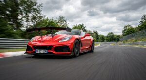 Cette hypercar hybride Chevrolet à moins de 200 000 € humilie des modèles à plusieurs millions sans complexe sur circuit