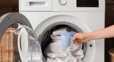 Machine à laver : voici l&rsquo;erreur dégoûtante que l&rsquo;on fait tous en lavant nos draps à 40°C