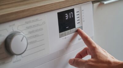 Machine à laver : ce n&rsquo;est pas l&rsquo;eau chaude qui fait rétrécir vos pulls en laine, mais bien ce détail sur le cycle sélectionné