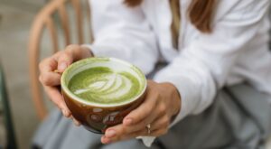 Milia Matcha : cette boisson verte star des réseaux tient‑elle vraiment ses promesses beauté, ligne et énergie selon les études ?