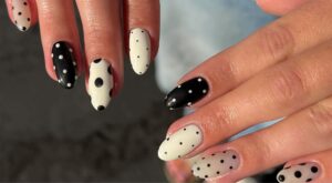 Manucure : ce nail art noir et blanc, ultra simple à faire, est en train d’éclipser toutes les manucures du printemps 2026
