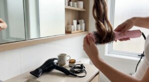 Ne rachetez pas de sèche-cheveux avant d’avoir vu ce nouvel appareil 2-en-1 testé sur cheveux humides et secs au quotidien