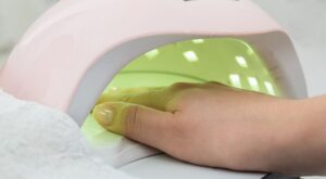 J&rsquo;ai arrêté la pause de vernis semi-permanents, voici les résultats (surprenant) après 1 an de test