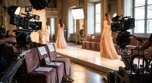 Anne Hathaway impose une règle choc sur le tournage du Diable s&rsquo;habille en Prada 2 face à ces corps jugés trop dangereux