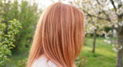 Ce nouveau roux « baby copper » affole les salons ce printemps : la nuance douce qui change tout sur les teints clairs