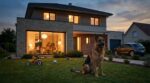 Ces 5 chiens de garde protègent vos enfants et votre maison mieux qu’une alarme (et la plupart des familles l’ignorent encore)