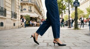 Bye bye, jeans barrel : ce jean 2026 rend une simple paire de talons infiniment plus chic (et affine la silhouette)