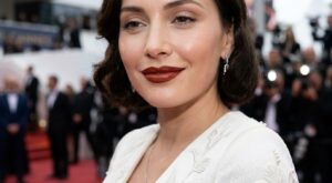 Gigi Hadid mise sur ce détail maquillage rétro qui remodèle instantanément le visage (et change tout sur les photos)