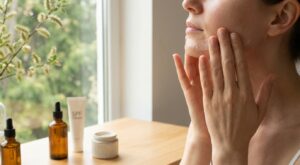 Teint terne : ce lieu où vous passez vos journées ruine toute votre routine, voici comment limiter les dégâts