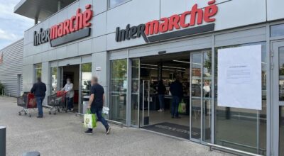 Rappel conso : ce fromage pour hamburger vendu chez Intermarché en France peut contenir des fils plastiques