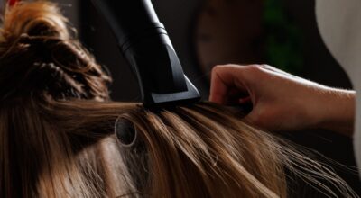 Ce sèche-cheveux 2026 surclasse Dyson et Babyliss dans les tests, avec un prix qui s’effondre discrètement en ce moment