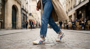 Adieu les adidas samba : après 50 ans, ces baskets rétro plus cool transforment vos jeans sans prévenir du jour au lendemain
