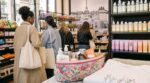 Ce faux magasin beauté signé The Ordinary et cette box ELLE x CSAO à 54€ affolent les fans de beauté (et font repenser vos achats)
