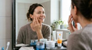 Ce soin visage plébiscité en ligne fait reculer rides et taches : ma peau semble avoir rajeuni de 5 ans en quelques semaines