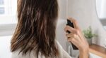 Bye bye les cheveux brûlés par le lisseur : ce soin protecteur à 230 °C rend la chevelure brillante et évite cette casse invisible