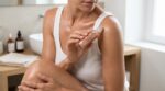 Bye bye les jambes sèches : on me demande tout le temps ce que je porte, ce soin scintillant rend ma peau sublime
