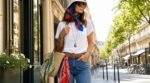Printemps-été 2026 : ces 6 accessoires transforment n’importe quel jean en tenue ultra-pointue (et vous les avez déjà chez vous)
