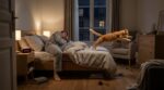 Votre chat qui vous réveille à 3 h du matin : 3 astuces simples pour faire cesser ces courses folles et sauver vos nuits