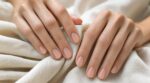 Ce look d&rsquo;ongles ultra sobre cartonne cet été : la manucure chic que tout le monde porte sans suivre les tendances