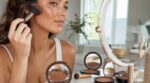 Ces 20 produits pour le teint offrent un glow « sun kissed » sans soleil, mais une erreur d’application gâche tout