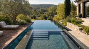 Ces 8 avant/après de piscine vont vous faire regretter votre vieux bassin : comment un simple relooking change absolument tout