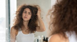 Ces détails dans vos cheveux que tout le monde prend pour de la sécheresse cachent en réalité cette texture méconnue
